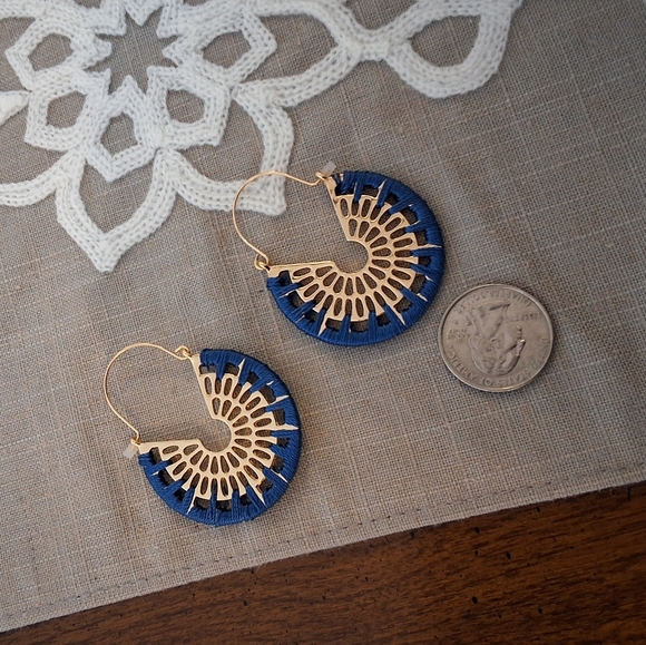 💥SALE💥NEW Blue & Gold Bohemian Earrings - Picture 4 of 4